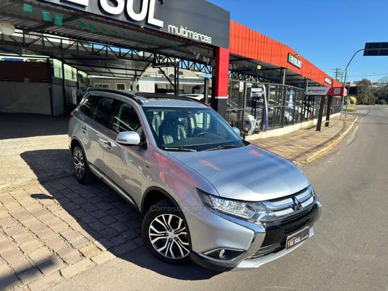 MITSUBISHI OUTLANDER 3.0 GT 4X4 V6 24V GASOLINA 4P AUTOMÁTICO